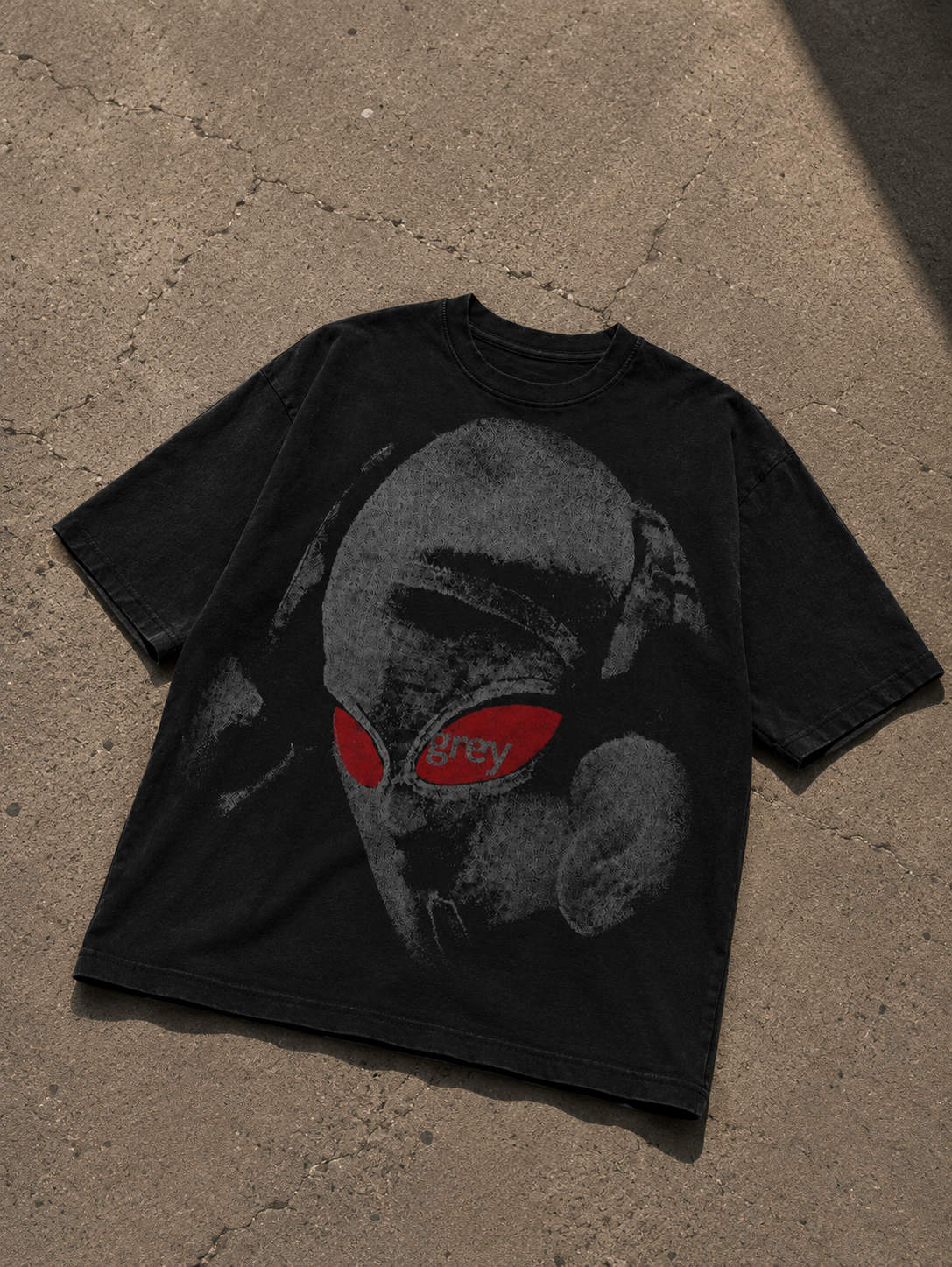 Alien tee